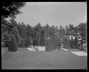 Groton Place: balustrade landscape