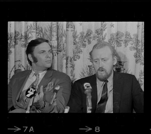 British actor Nicol Williamson, right, and theater producer Norman Twain, left, at a press conference for Williamson to apologize for walking off stage during a performance of Hamlet
