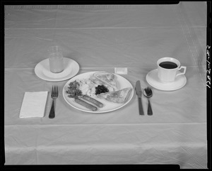 Food lab, breakfast, Italian sausage and eggs